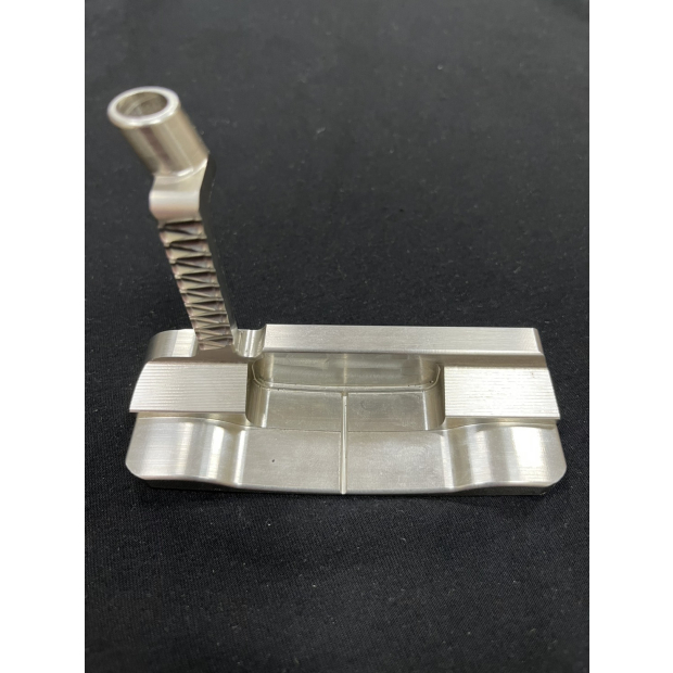 tour-blade-putter.webp